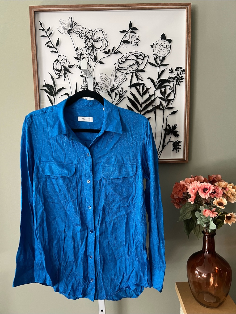 Equipment Femme Royal Blue Signature Button Down Viscose Crinkled Texture Size L